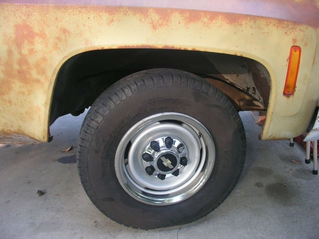 1973 GMC Custom 2500 Classic Collector Stock Pickup Truck - photo 8