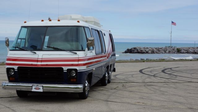 1973 GMC Motorhome - photo 2