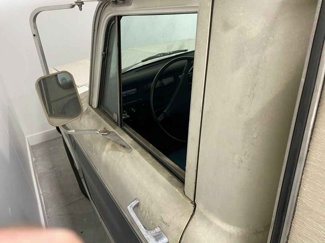 1973 International Harvester 1210 - photo 2
