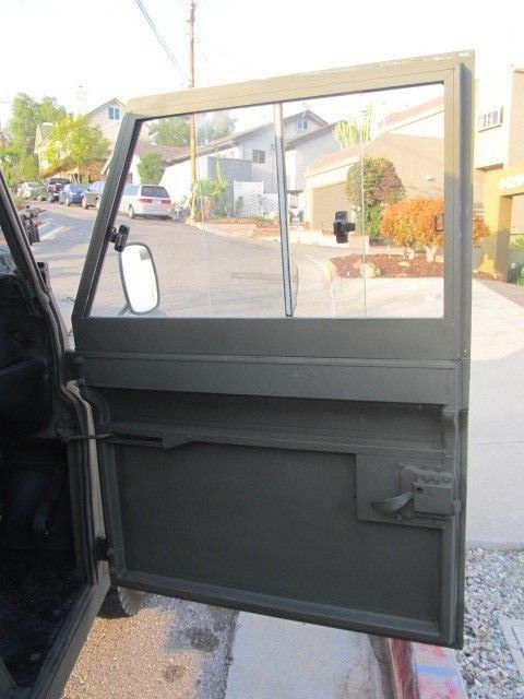 1973 Land Rover Series 3 Black & Military Green - photo 10
