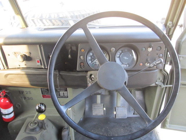 1973 Land Rover Series 3 Black & Military Green - photo 7