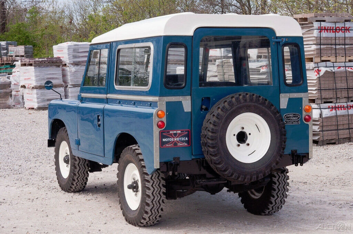 1973 Land Rover Series III Series III 88 Hardtop - photo 9
