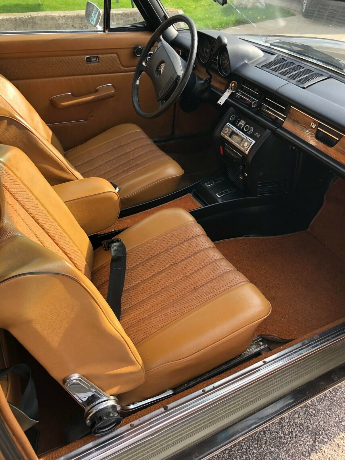 1973 Mercedes-Benz 200-Series COUPE - photo 11