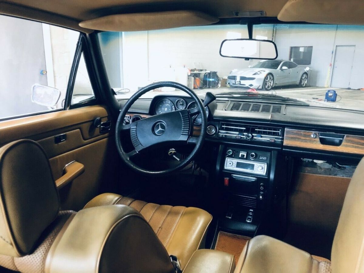 1973 Mercedes-Benz 200-Series COUPE - photo 3
