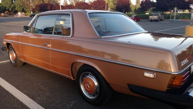 1973 Mercedes-Benz 200-Series - photo 3