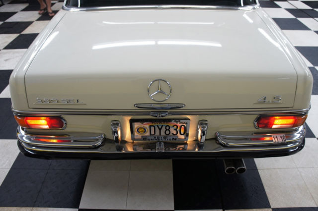 1973 Mercedes-Benz 200-Series - photo 8