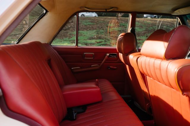 1973 Mercedes-Benz 200-Series - photo 8