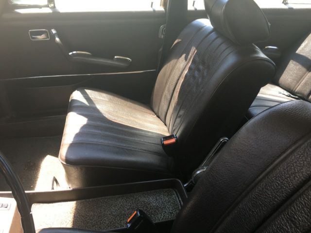 1973 Mercedes-Benz 200-Series - photo 5