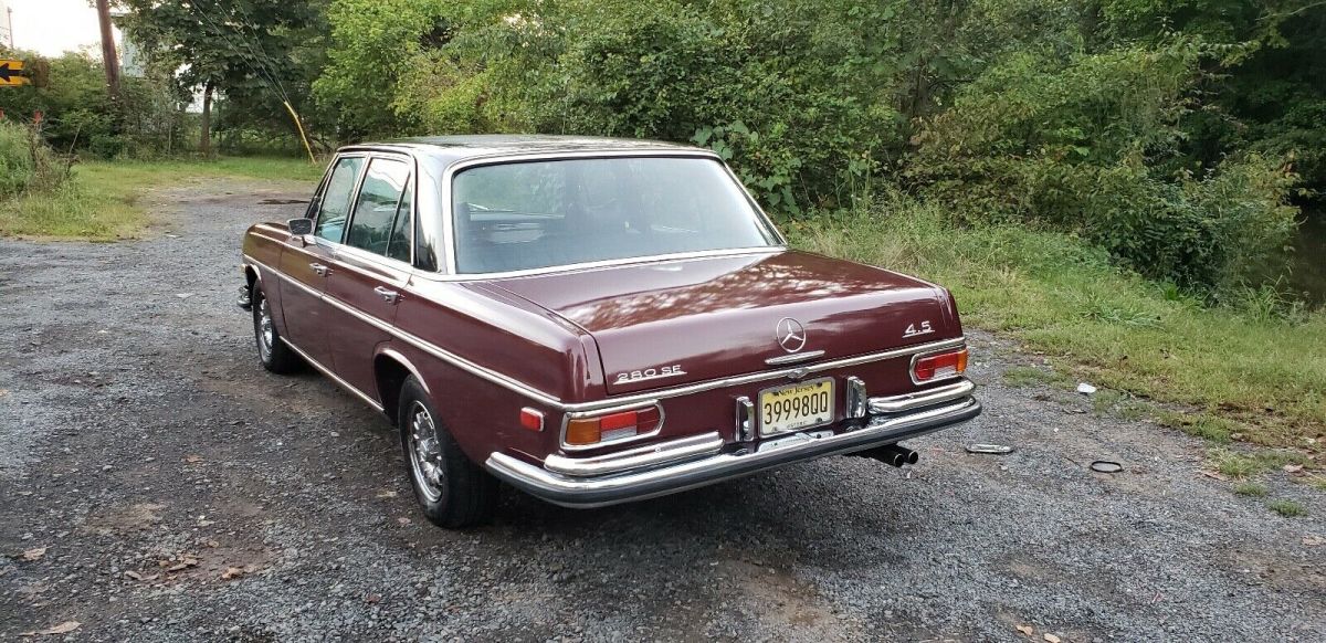 1973 Mercedes-Benz 200-Series - photo 6