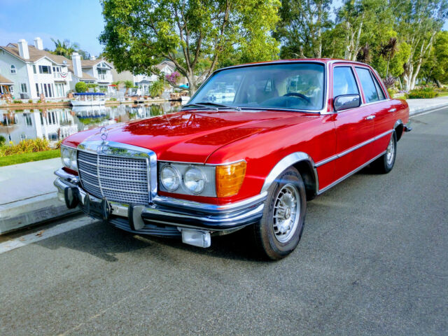 1973 Mercedes 450 SE, rare red over cream, swb, non sunroof, Euro bumpers 1973 Mercedes-Benz 400-Series 450SE
