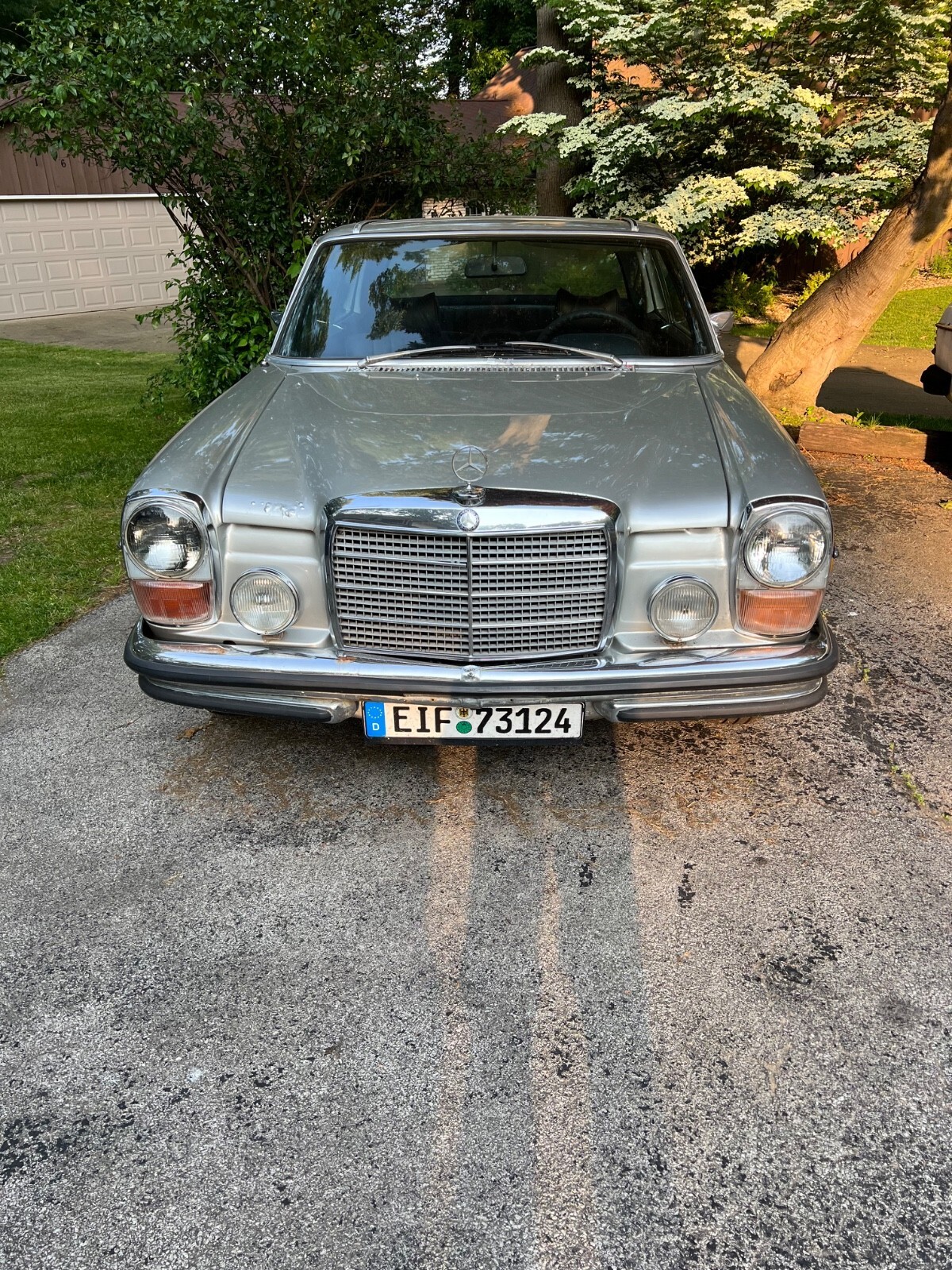 1973 Mercedes-Benz 200-Series - photo 2