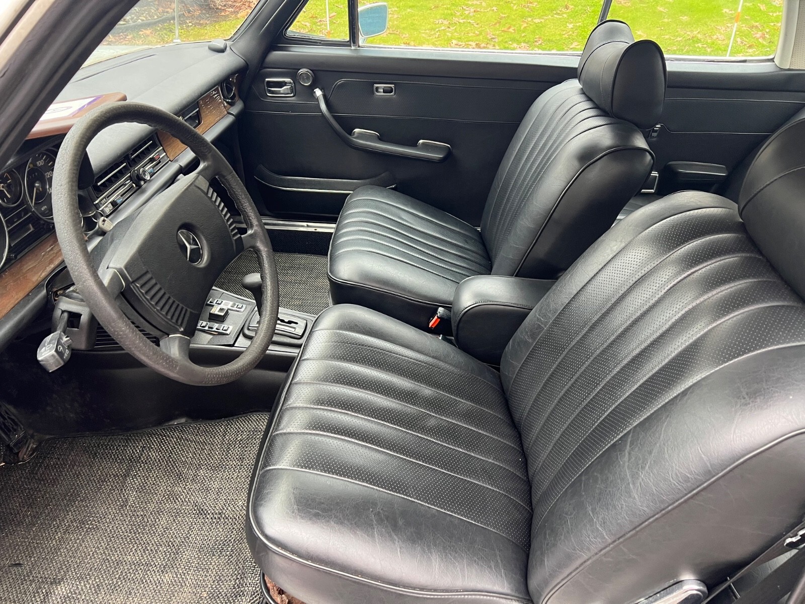 1973 Mercedes-Benz 200-Series - photo 7