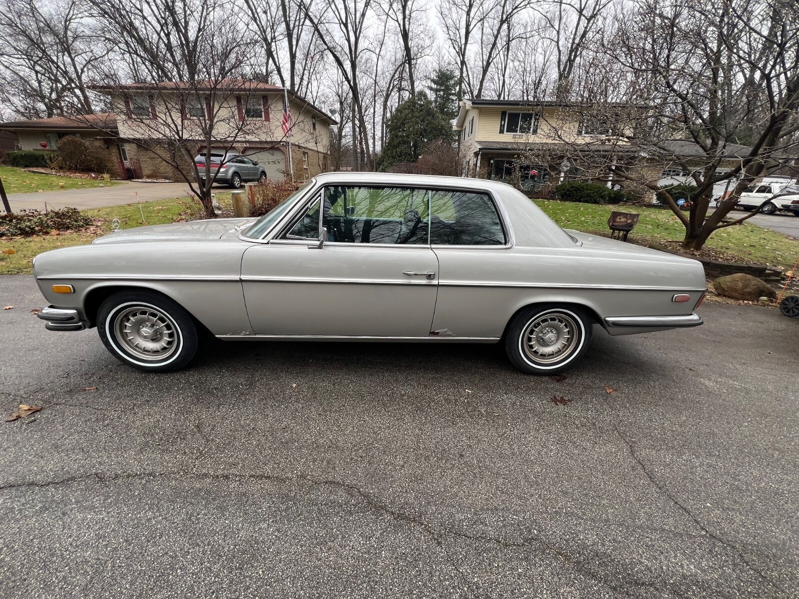1973 Mercedes-Benz 200-Series - photo 8