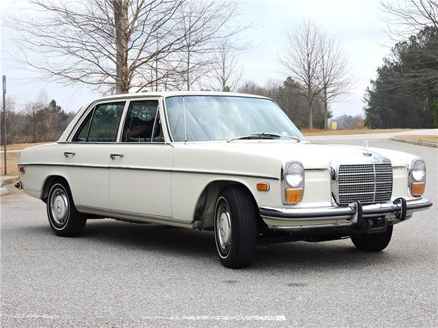 1973 Mercedes-Benz 220 Sedan - photo 10