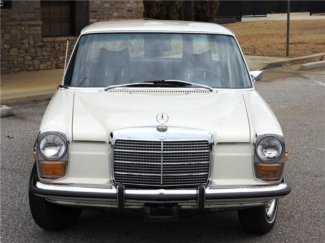 1973 Mercedes-Benz 220 Sedan - photo 12