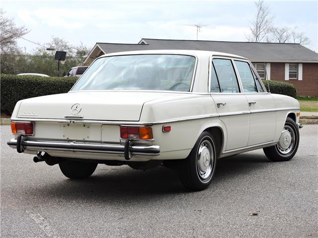 1973 Mercedes-Benz 220 Sedan - photo 7