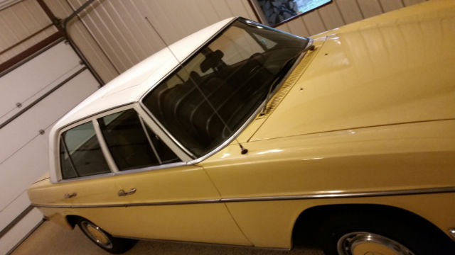 1973 Mercedes-Benz 200-Series 2 tone - photo 3