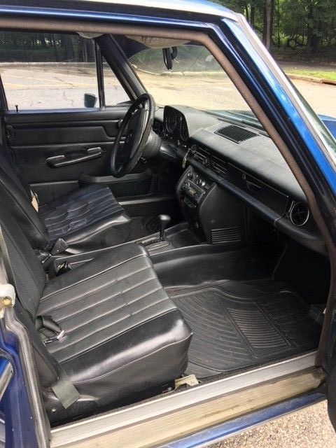 1973 Mercedes-Benz 200-Series - photo 12