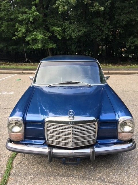 1973 Mercedes-Benz 200-Series - photo 9