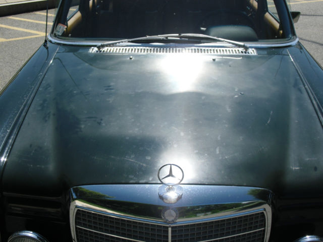 1973 Mercedes-Benz 200-Series - photo 6