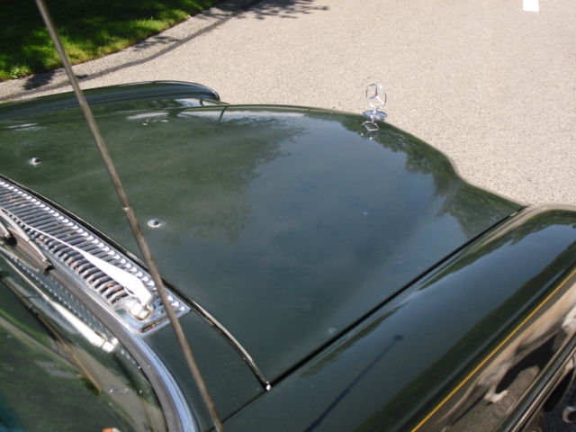1973 Mercedes-Benz 200-Series - photo 7