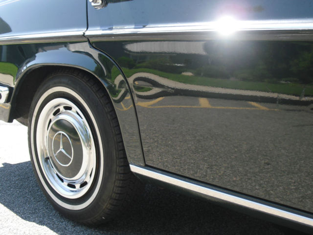 1973 Mercedes-Benz 200-Series - photo 9