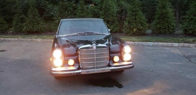 1973 Mercedes-Benz 200-Series -- - photo 2