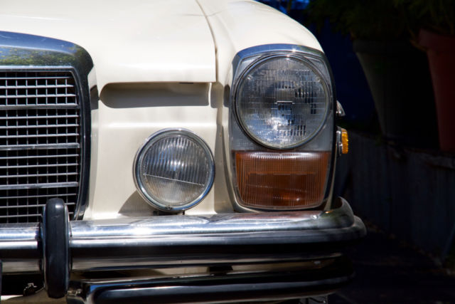 1973 Mercedes-Benz 200-Series - photo 10