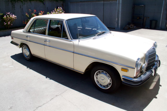1973 Mercedes-Benz 200-Series - photo 4