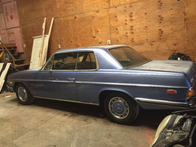1973 Mercedes-Benz 200-Series - photo 2