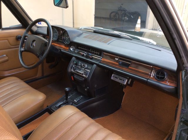 1973 Mercedes-Benz 200-Series - photo 10