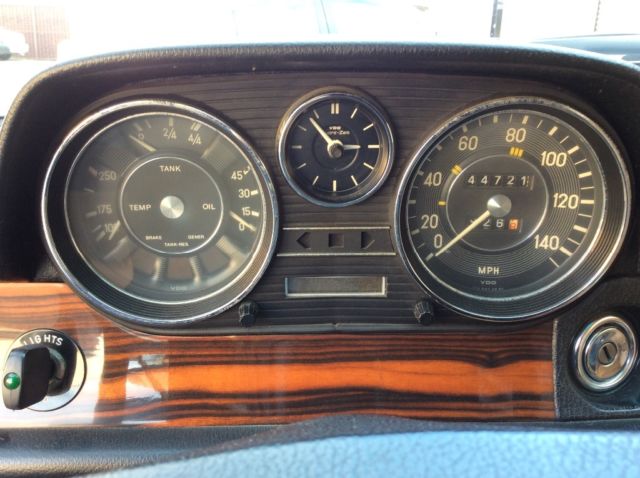 1973 Mercedes-Benz 200-Series - photo 11