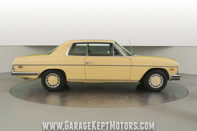 1973 Mercedes-Benz 200-Series -- - photo 3