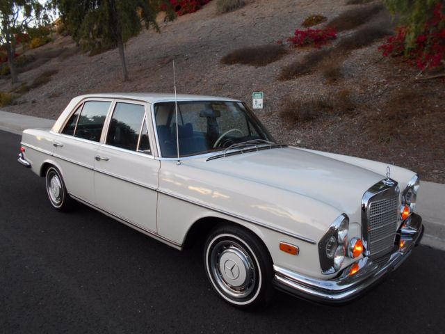 1973 Mercedes-Benz 200-Series - photo 4