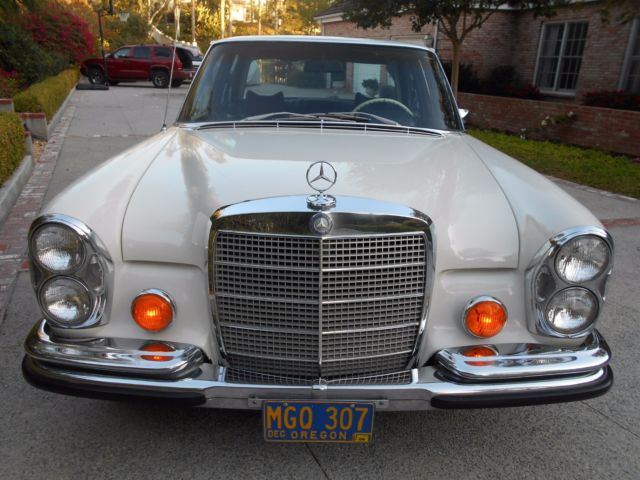 1973 Mercedes-Benz 200-Series - photo 8