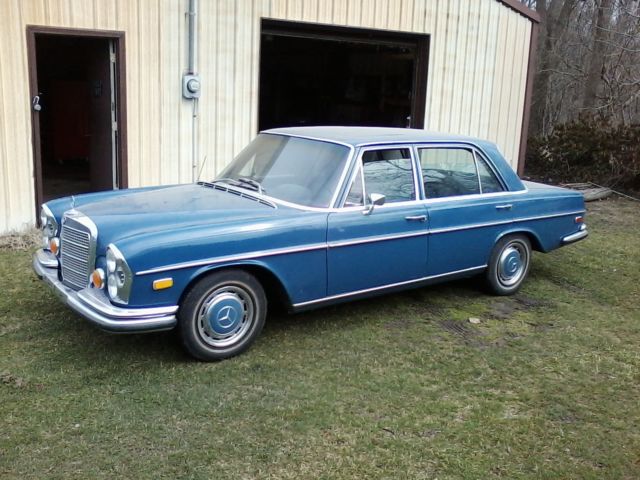 1973 Mercedes-Benz 200-Series - photo 3