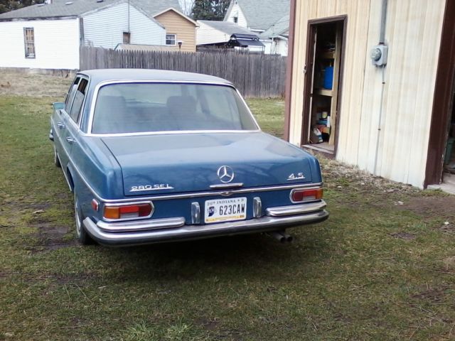 1973 Mercedes-Benz 200-Series - photo 4