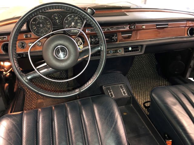 1973 Mercedes-Benz 200-Series - photo 12