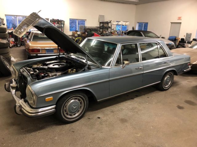 1973 Mercedes-Benz 200-Series - photo 6