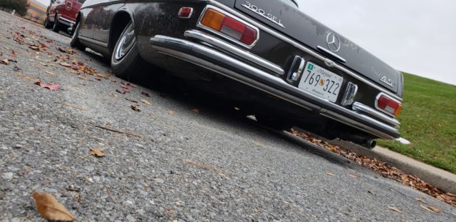 1973 Mercedes-Benz 300-Series 300SEL - photo 2