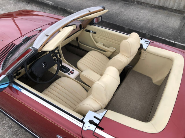 1973 Mercedes-Benz SL-Class 571 Brilliant-Red Metallic* / 040 Black hard-top - photo 12