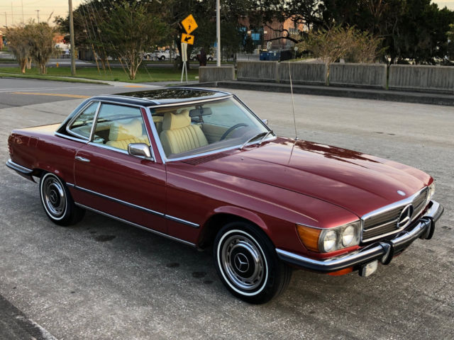1973 Mercedes-Benz SL-Class 571 Brilliant-Red Metallic* / 040 Black hard-top - photo 2