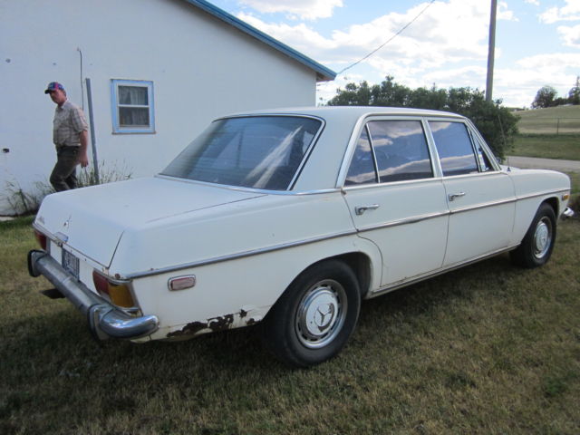 1973 Mercedes-Benz 200-Series - photo 8