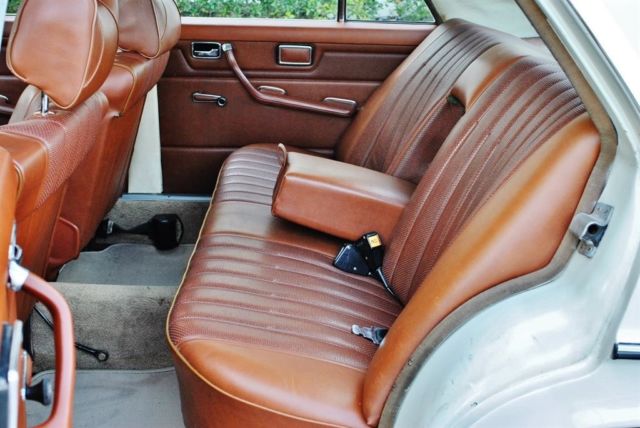 1973 Mercedes-Benz Sedan 220 Diesel Exceptional Car - photo 10