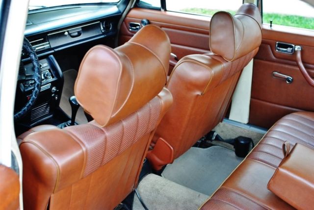 1973 Mercedes-Benz Sedan 220 Diesel Exceptional Car - photo 11