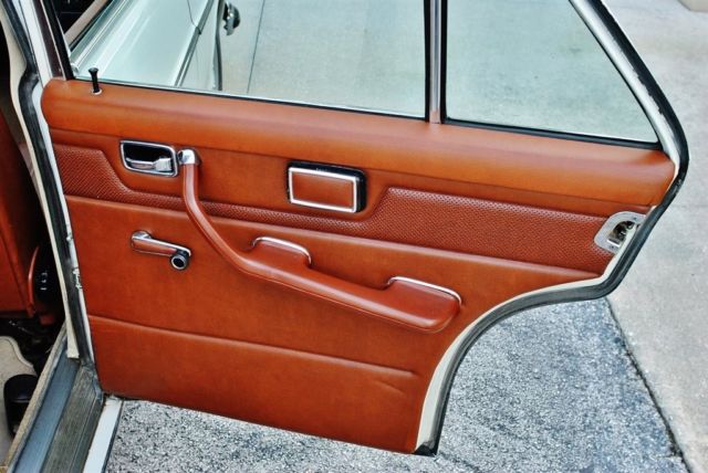 1973 Mercedes-Benz Sedan 220 Diesel Exceptional Car - photo 12