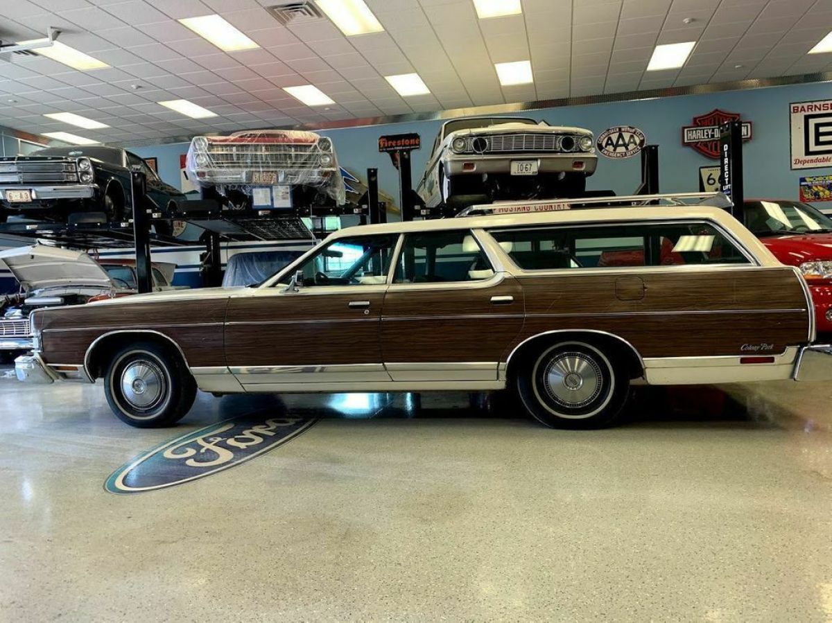 1973 Mercury Wagon Colony Park 37000 mi 429 ci V8 1973 Mercury Wagon Colony Park 1973 Mercury Wagon Colony Park
