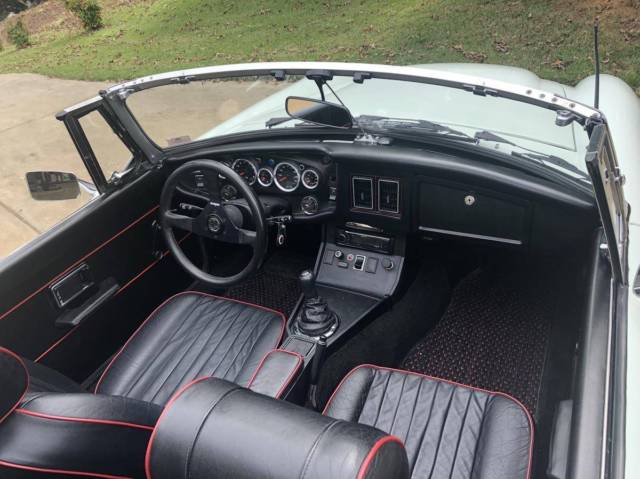 1973 MG MGB Custom - photo 5