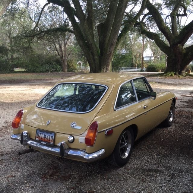 1973 MG MGB GT - photo 2