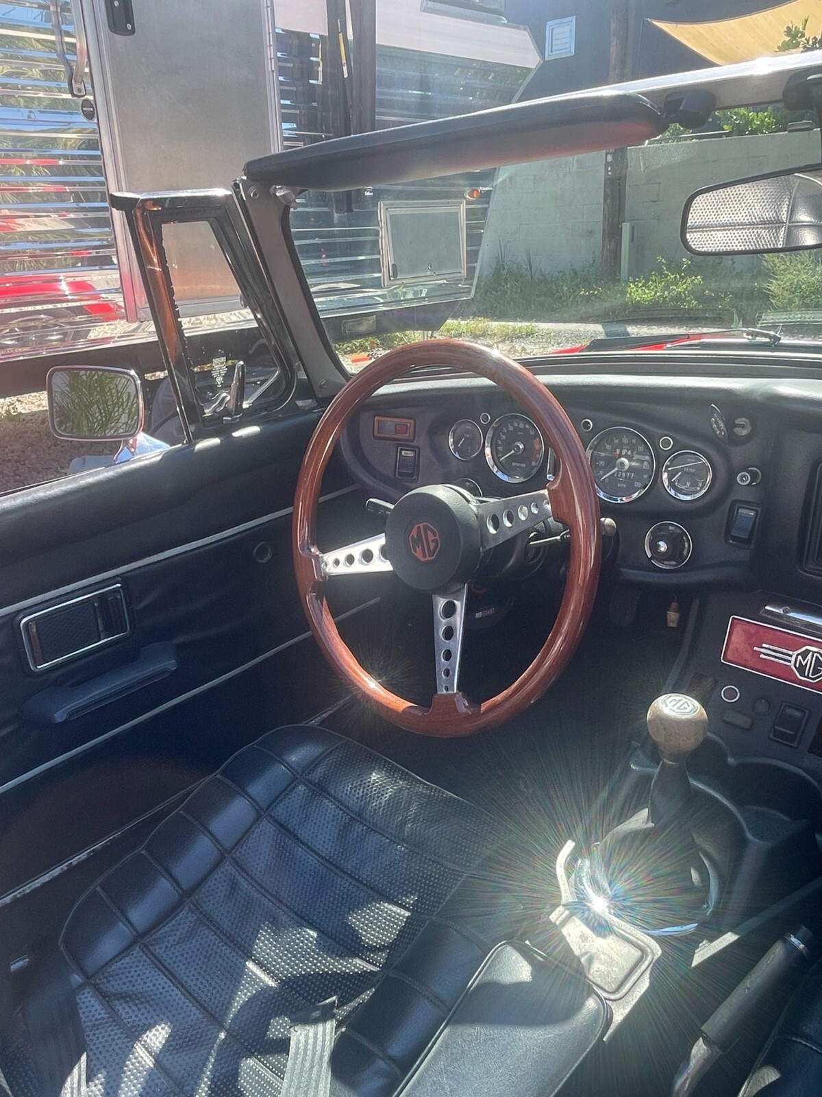1973 MG MGB black leather - photo 12